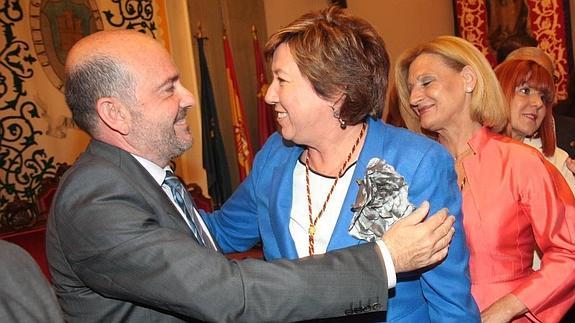 El juez sospecha que Barreiro cargó a su tarjeta del Congreso viajes de José Antonio Alonso