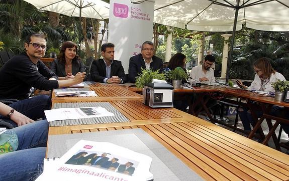 UPyD confía en que la gente vote «a los candidatos, no a los de Madrid o Barcelona»