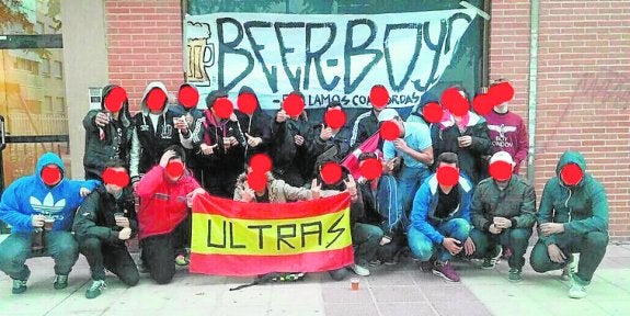 Medio centenar de colectivos exigen medidas contra el «auge neonazi» en Murcia