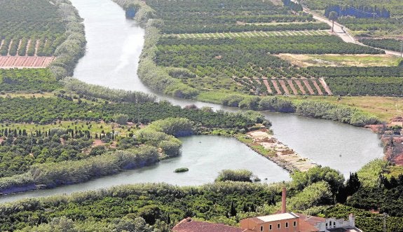 El agua, ese caudal de votos sin freno