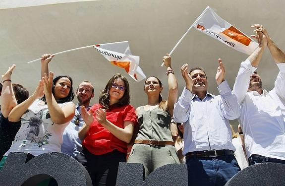 Compromís pide a los alicantinos que manden al PP al «rincón de pensar»