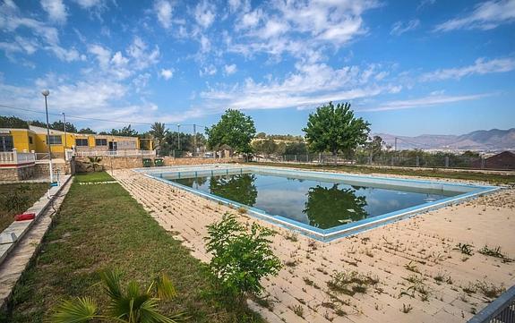 Las deficiencias sumen en el abandono a la zona recreativa de La Pedrera
