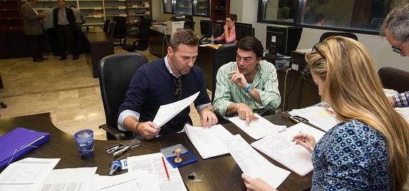 La austeridad de todos los partidos «desborda» a la Junta Electoral