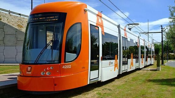 El TRAM desplaza a más de 810.000 pasajeros durante abril