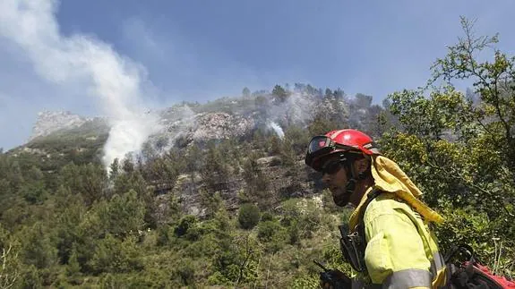 El PSPV exige información por el incendio de la Vall d'Ebo