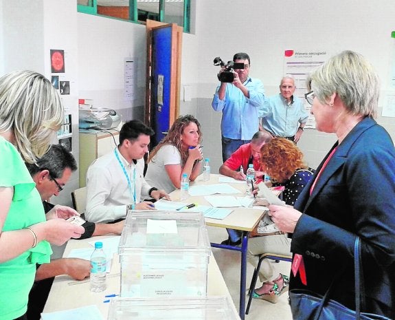 El PSOE tiñe de rojo la Vega Baja con resultados históricos y recupera antiguas plazas