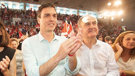 Pedro Sánchez respalda la intención de Tovar de pactar con Podemos y Ciudadanos en la Región