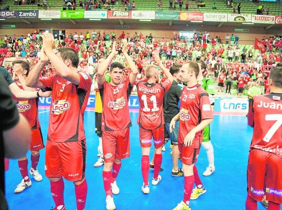 Habrá otro asalto antes de la final (2-1)