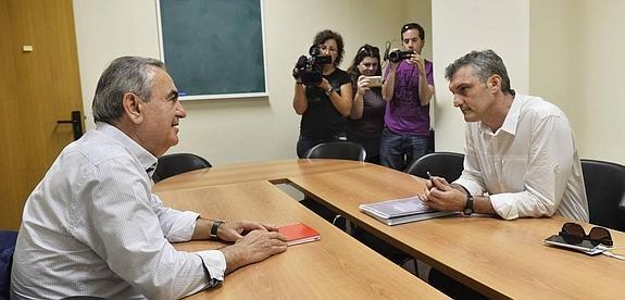 PSOE y Podemos acercan posiciones a la espera de que Ciudadanos decida