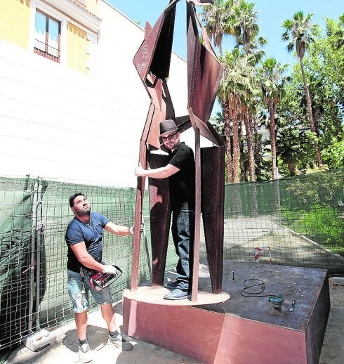 El Museo de la Ciudad alberga ya la pieza 'El Impulso', de Manuel Pérez