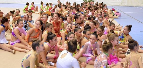 Más de 130 gimnastas en un torneo provincial