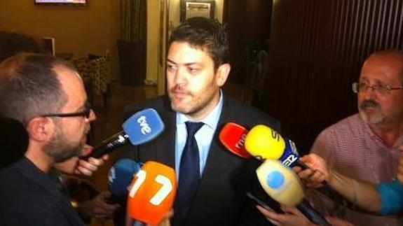 C's dice que si imputaran a Valcárcel y Sánchez, los pondrían «inmediatamente sobre la mesa»