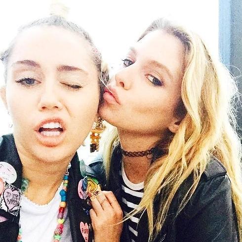 Miley Cyrus, ¿enamorada de una modelo de Victoria's Secret?