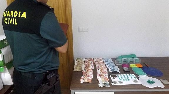 Desmantelan un punto de venta de droga que abastecía a varias pedanías de Murcia