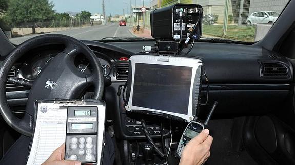 Un policía se despide poniendo más de 200 multas dos días antes de jubilarse