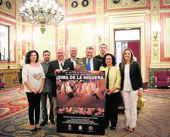 El Congreso apoya que la Sima de la Higuera sea patrimonio de la Unesco