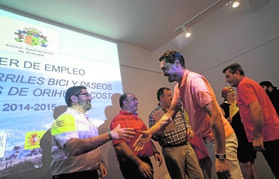 Otro taller de empleo subvencionado seguirá la red de carriles bici de la costa