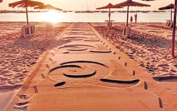 San Javier 'peina' sus playas para lograr la 'Q' de calidad