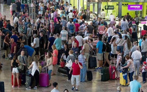 El aeropuerto, hasta arriba