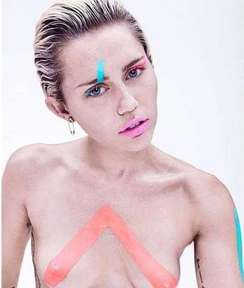 Miley Cyrus se desnuda al completo en Instagram