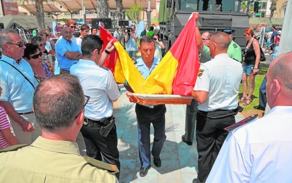 Aterrizaje de la bandera en La Mata