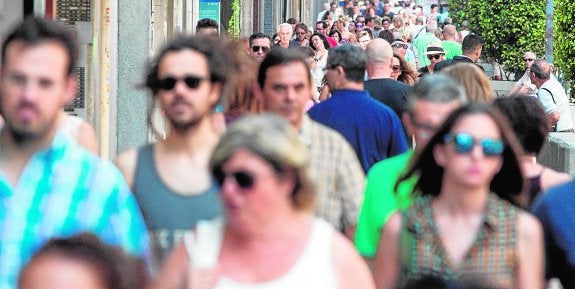 El pequeño comercio planta cara al anuncio de supresión de la libertad de horarios