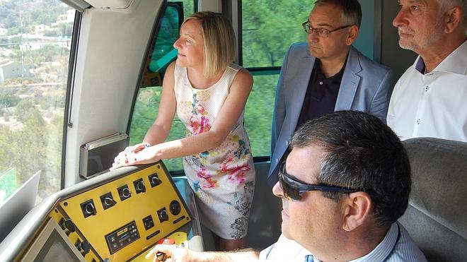 Salvador se compromete a mejorar el tren Alicante-Dénia