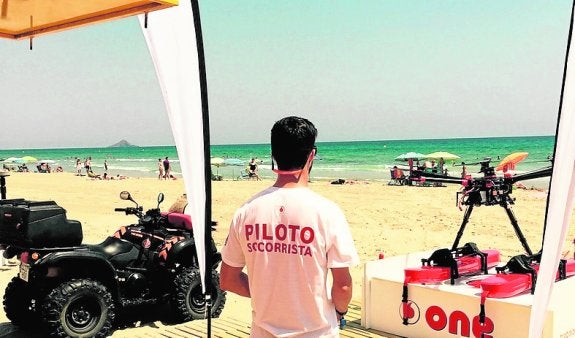 Prueban un dron para los rescates de los bañistas