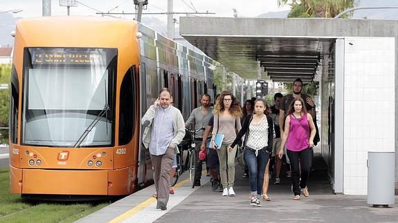 El TRAM bate en junio su récord histórico de viajeros mensuales con 1,09 millones de usuarios