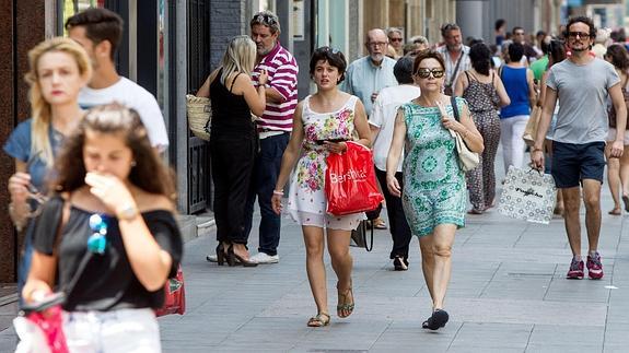 Echávarri defiende que la libertad de horarios quede circunscrita a la zona «histórica»