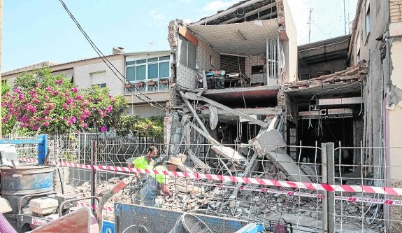 Una vivienda se viene abajo en Zarandona debido a unas obras