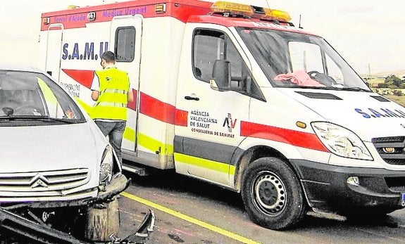 Fallece un bebé de tres meses mientras esperaba la llegada de un Samu en Elche