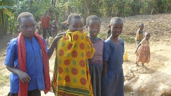 La UMH da 1.200 euros para que alumnas ruandesas continúen sus estudios