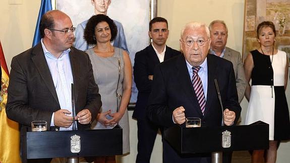 Molina: «Esta legislación sobre transparencia nace vieja»