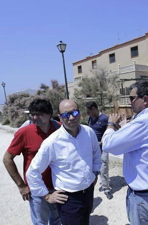 Los dueños de los bungalós de Tabarca luchan por parar el derribo e implicar al Consistorio