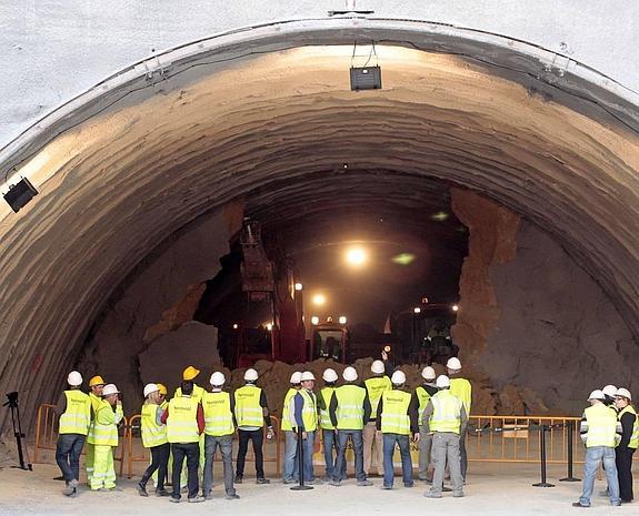 Fomento da por hecho que el AVE llegará a Elche y a Orihuela a finales de este año