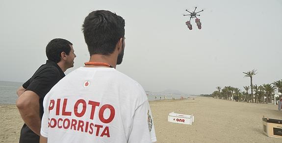 Un dron al rescate en La Manga