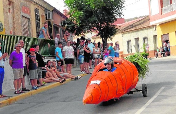 Cuesta abajo y casi sin frenos