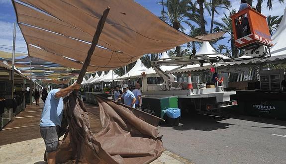 Toldos fuera en el racó municipal