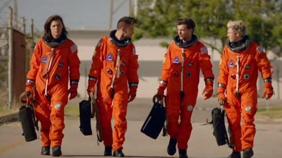 One Direction se 'estrella' con el vídeo de Drag me Down