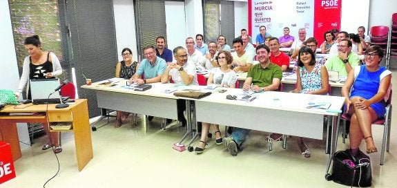 Los 22 alcaldes socialistas publicarán sus agendas en las webs municipales