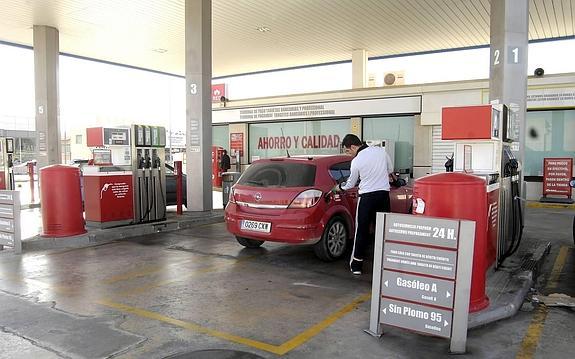 Solo una de cada 16 gasolineras de la provincia ofrece el litro de diésel a menos de un euro