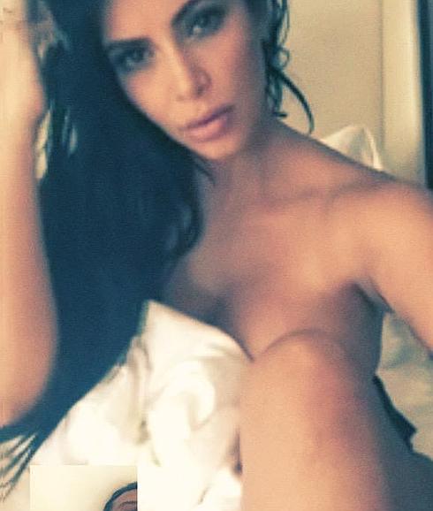 Miley Cyrus, Kim Kardashian y otros, se desnudan para @mertalas