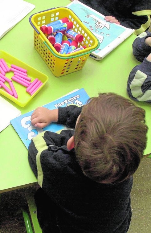 Trece colegios matricularán por primera vez a niños de dos años en la provincia