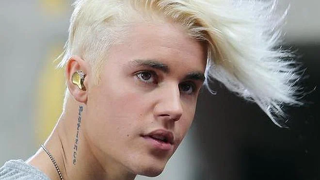 Justin Bieber se cambia de look para parecer albino | La Verdad