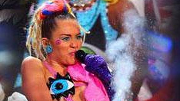 Miley Cyrus no estará en Glastonbury