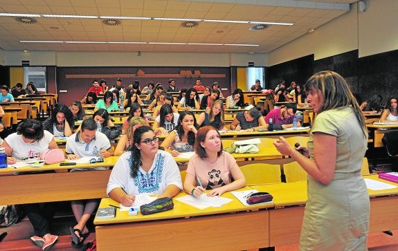 La UMH aparca el vallado del campus y prioriza la creación de tres edificios