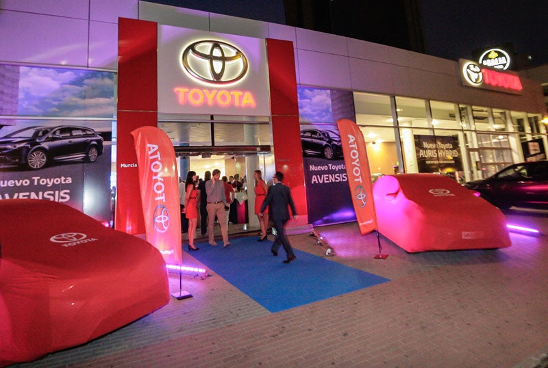 El nuevo Avensis se luce en Toyota Murcia