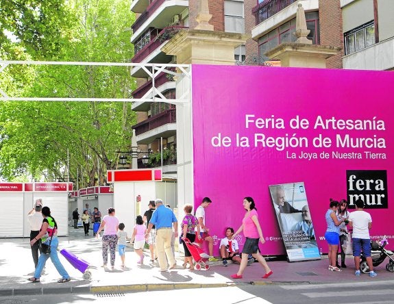 Los productos ecológicos ganan protagonismo en la feria de artesanía