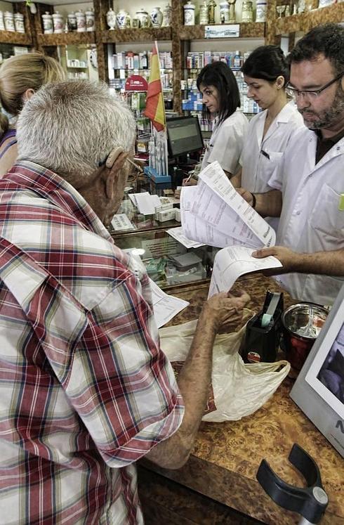 Los discapacitados y pensionistas con rentas bajas quedan libres del copago farmacéutico